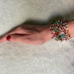 ⭐️HP⭐️Beautiful and Fun Rainbow Beaded Bracelett